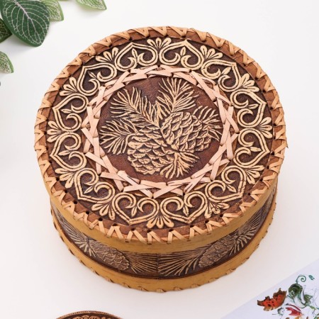 Casket "cones", 18.5 × 18.5 × 8 cm, birch bark-2