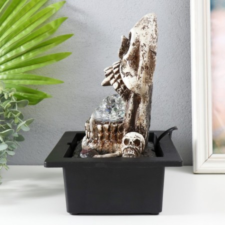 The desktop fountain from the network, the backlight "Skull with fangs" 28x17.5x23 cm-3