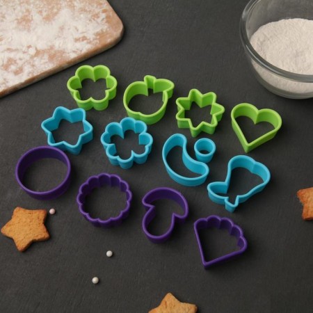 A set of forms for cutting the cookies “Fanta”, 13 pcs, h = 1.8 cm, color mix-1