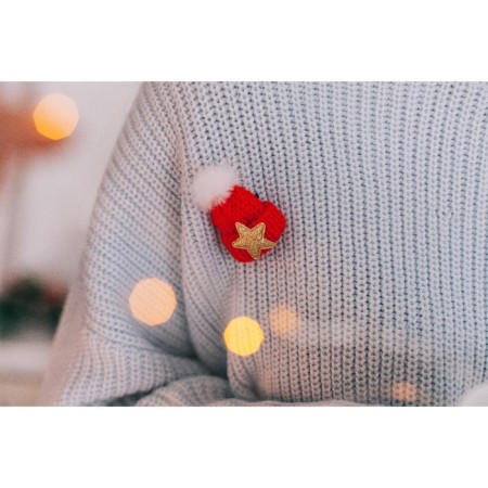Brooch "Warm cap", red color-3