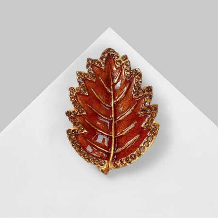 Alkha's “leaf” brooch, brown color in matte gold-2