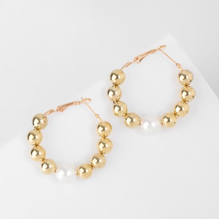 Ground-shaft earrings “environment” of clusters, color gold, d = 5.7-1