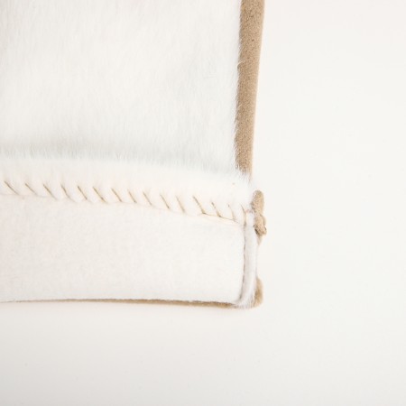Gloves are female, dimensionless, without insulation, milk color-3