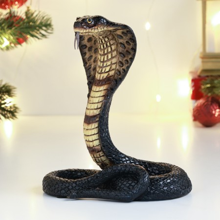 Figure "Royal Cobra Snake" 14x8x17cm, color-2