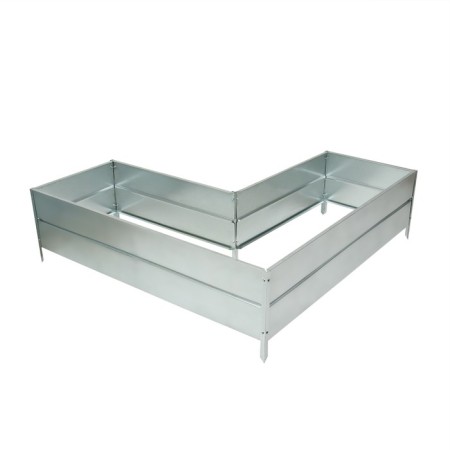 The bed is M-shaped, galvanized, 153 × 93 × 34 cm