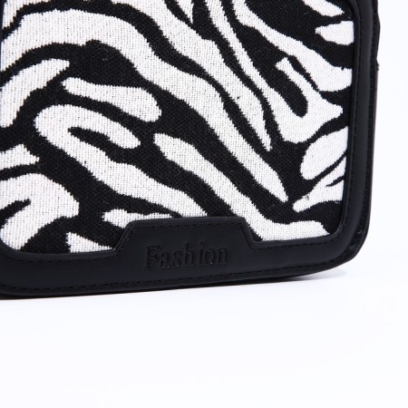 Bag Cross-Bodi with a zipper, black/white color-3