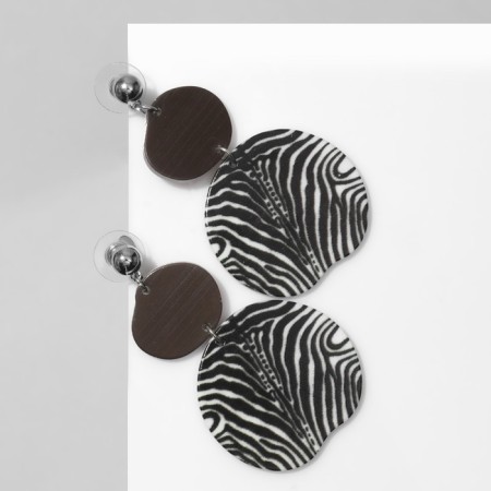 Acryl Earrings "Circle", black and white color in silver-1