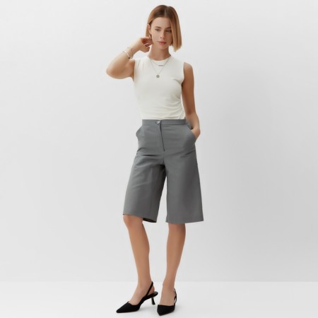 Shorts (Bermuda) Women's Minaku: Safari, Gray Color, Rr. 48-2