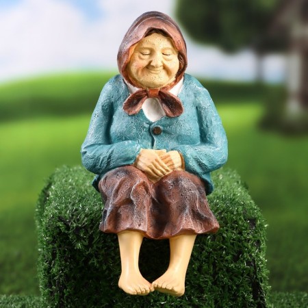 Garden figure "Grandma" 11x13x20cm