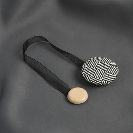 Picking for curtains "Circle", D = 5 cm, black and white color-1