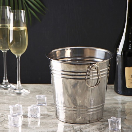 A “classic” stainless steel bucket, 2.7 l, 18 × 17 cm-1