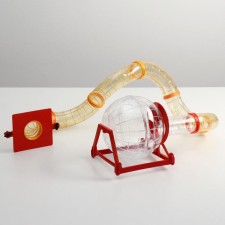 Labyrinth No. 7 with a transition and a ball of 18 cm (7 pipe elements, diameter 6 cm), a mix of flowers