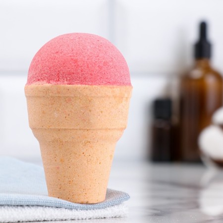 Baby for the bath "Strawberry ice cream" Dobroparov 200 gr