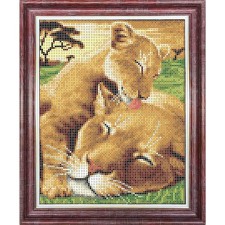 The fabric-scheme on the Gabardin for embroidery with beads and the cross of mom and their animals 