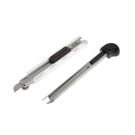 The knife is a universal tundra, a metal case, additional. screw fixator, 5 blades, 9 mm-9