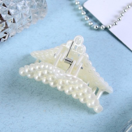Hair crab "Beads" Triangle, 6 cm, mix-1