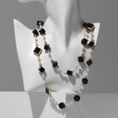 Beads with pearls "gallantry", black and white color in gold, 80 cm