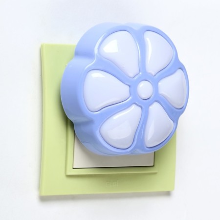 Nightlight "Flower" LED MIX 7.5x4.5x7, cm Risalux-1