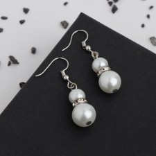 Earrings with pearls 
