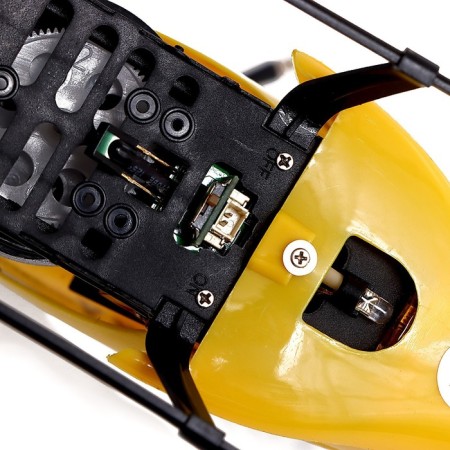 The radio -controlled “pilotage” helicopter works on the battery, yellow color-6
