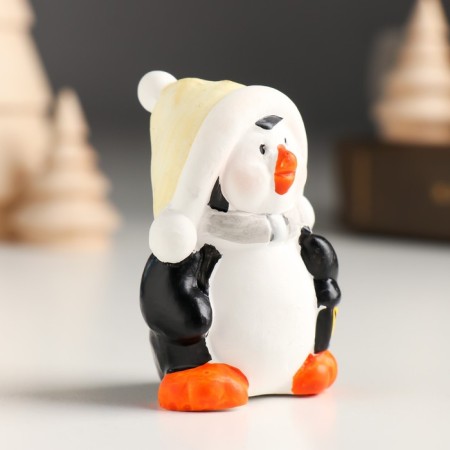 Souvenir Ceramics "Penguin in a cap with pompom" MIXs 3.7x2.8x6 cm-2