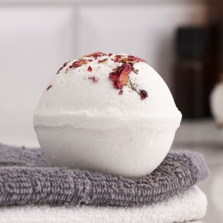 Book for the bath "Luxurious spa" with rose petals 150 g-1