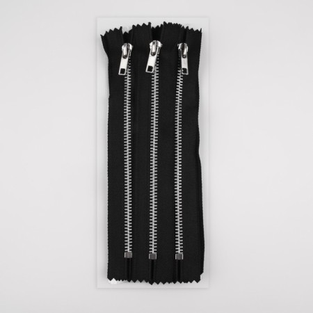 Metal zipper, No. 5, non -proceeding, automatic lock, 18 cm, black color/nickel-2