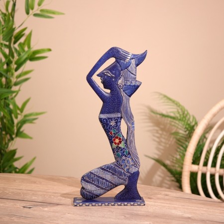 Souvenir "Woman" on a stand, tree 21x6x45 cm-2