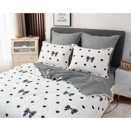 A set with a blanket "Bernadett No. 35", size 200x220 cm, 230x250 cm, 50x70 cm - 2 pcs, 70x70 cm - 2 pcs-1
