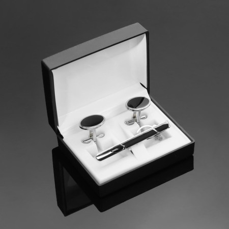 Set of male "cufflink + tie clamp" oval with enamel, black color in silver