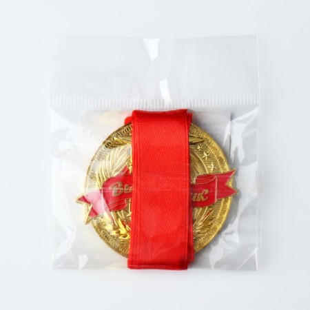 School medal for graduation "graduate", on tape, gold, metal, d = 5 cm-4