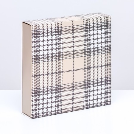 Box for 16 sweets, "male" 17.7 x 17.7 x 3.8 cm-1