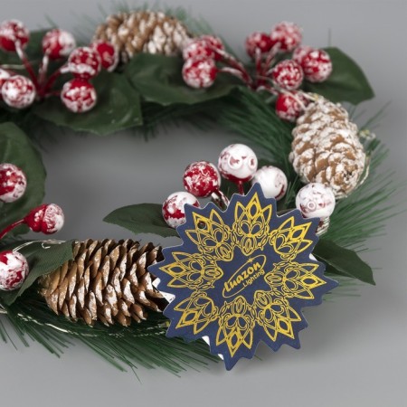 LED figure “Wreath with cones and berries” 20 cm, plastic, batteries CR2032x2 (not complete), glow warm white-3