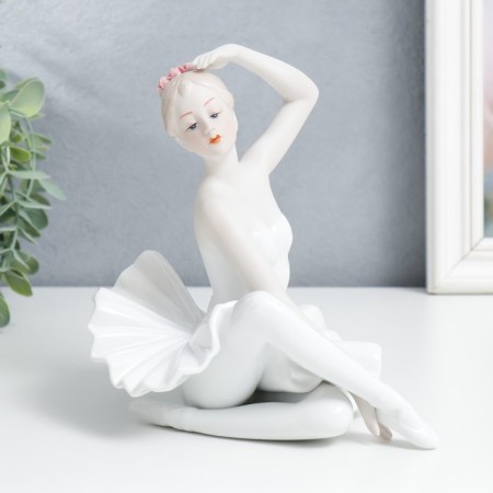 Souvenir Ceramics "Ballet" 17x14x16 cm
