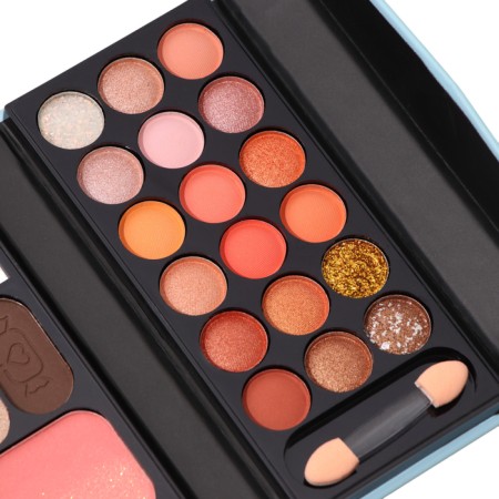 A set of decorative cosmetics (highlighter, blush, glitter, eye shadow, lipstick)-4