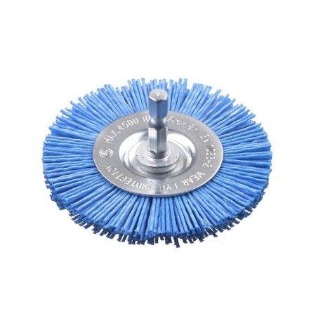 The flat brush for the drill is kwb, d = 75 mm, the shank d = 6 mm, soft, nylon with aluminum oxide