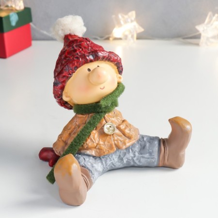 Polystone souvenir "Baby in a red hat and green scarf sits" 12.5x12x12.5 cm-1