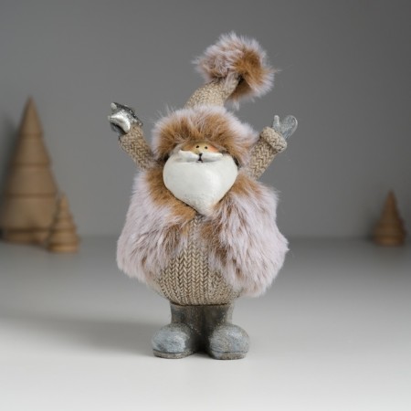 Souvenir Polystone "Santa Claus in a fur coat, with a star" 9x6.5x14 cm