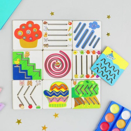 Small rulers for large victories, line size: 8.5 × 8.5 cm