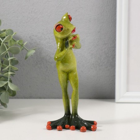 Souvenir Polystone Lac "frog shows his heart with paws" 7.5x5.8x16 cm-1