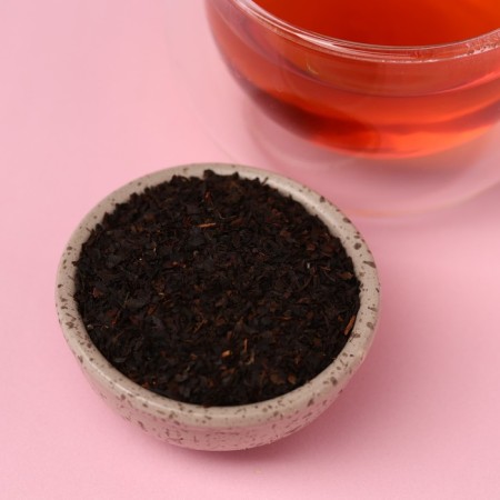 Black tea "Grandma", taste: strawberries, 100 g.-1