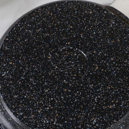 Granite Star pan, d = 18 cm, plastic handle, anti -stick coating, black color-5