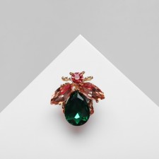 Brooch 