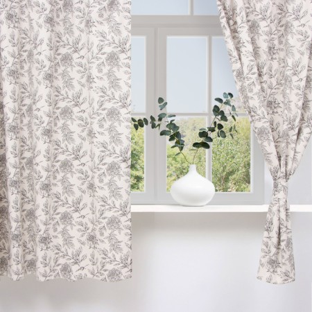 A set of curtains d/kitchen with sequences of Ethel "Black Flowers" 149x180 cm - 2 pcs