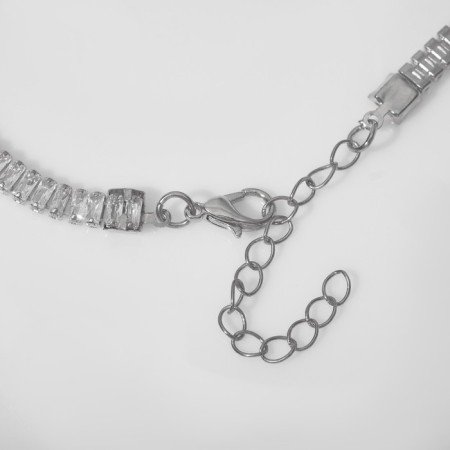 The necklace "Jewel" is narrow rectangles, white color in silver, 30 cm-2