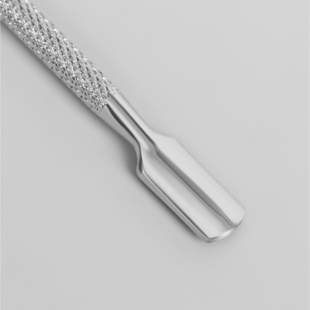 The chaber is bilateral, the blade is straight/concave, 13 cm, on the blister, the color is silver-2