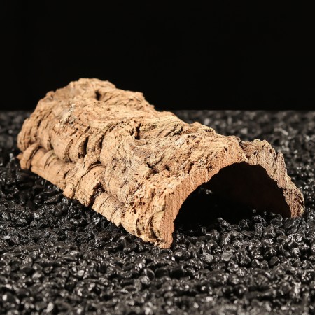 Shelter for the terrarium half -cylinder, oak bark, d = 5 - 15 cm, length 20 cm-1