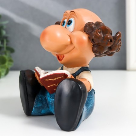Souvenir Polystone stand for the glasses "Grandpa with a book" 13x10x11 cm-3