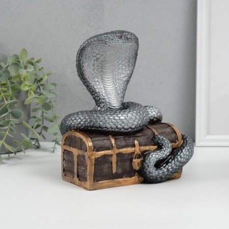 New Year's figure "Cobra on the chest" 20 x 17 x 12 cm.-3