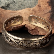 Narrow “Eye” bracelet, brass
